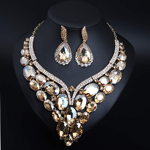 Luxury Necklace with set of Earrings
